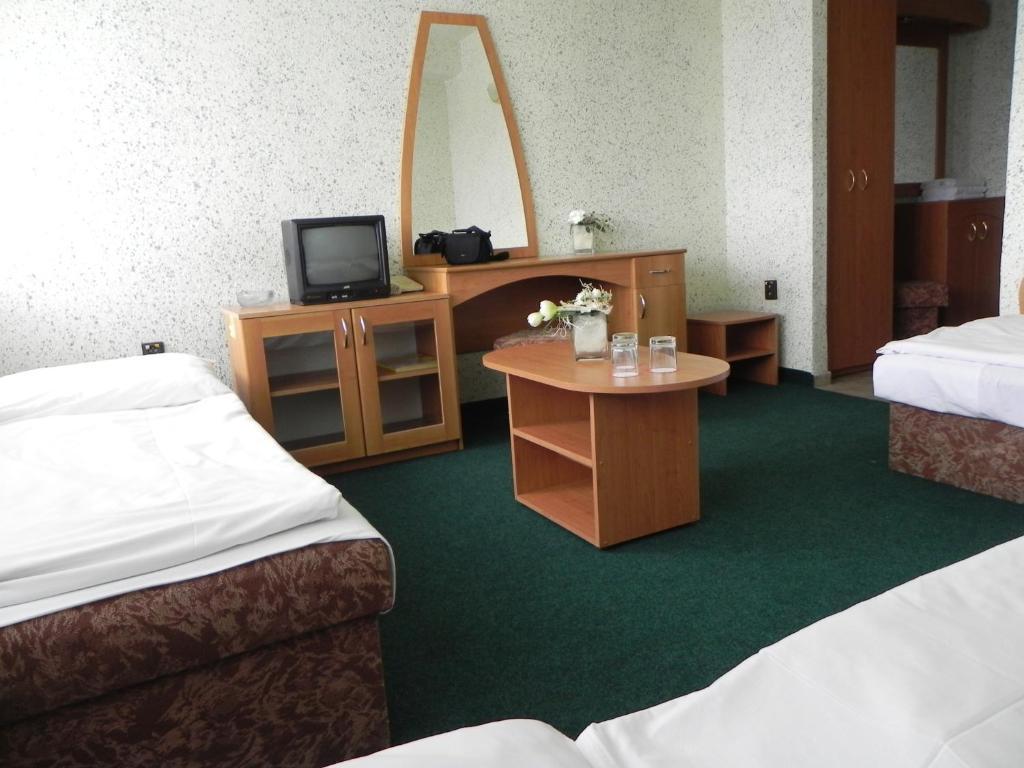 Garni Hotel Junior Bratislava Cameră foto